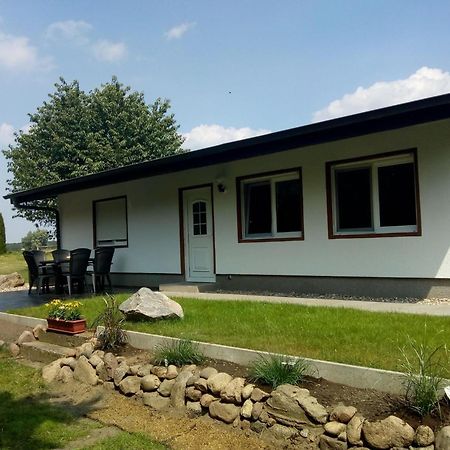 Behaglicher Bungalow Fuer Mensch Und Hund Barkhagen Buitenkant foto