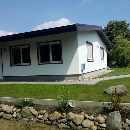 Behaglicher Bungalow Fuer Mensch Und Hund Barkhagen Buitenkant foto
