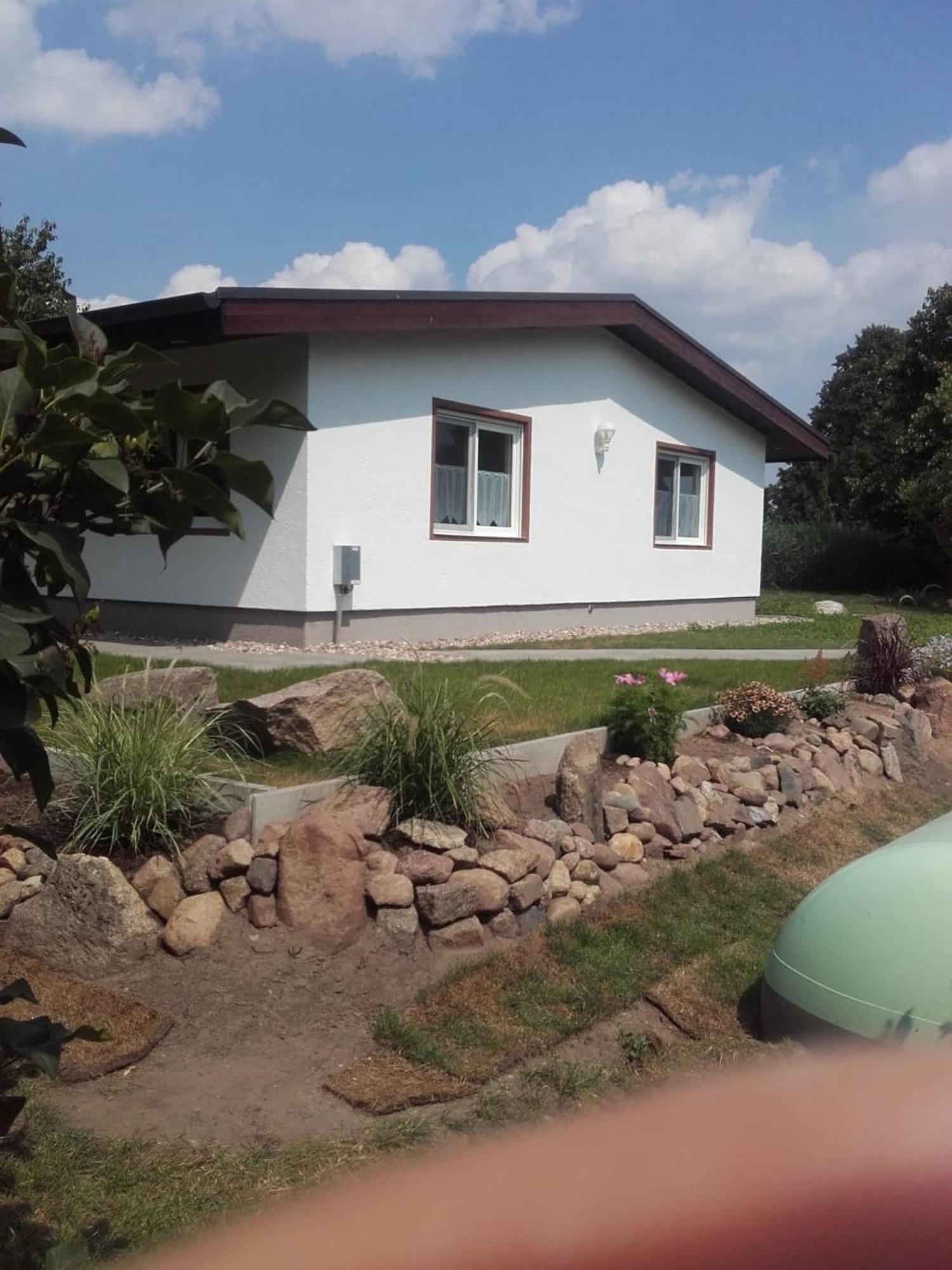 Behaglicher Bungalow Fuer Mensch Und Hund Barkhagen Buitenkant foto
