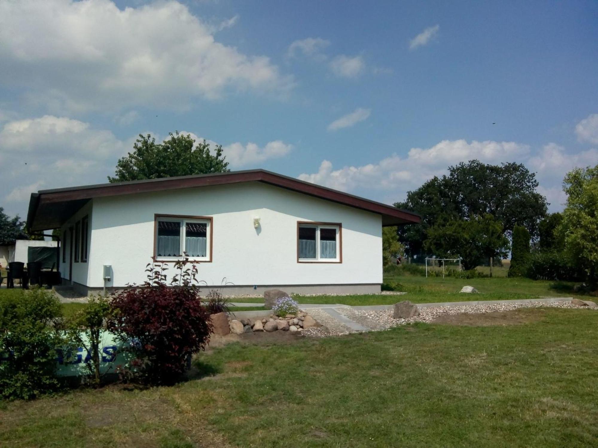 Behaglicher Bungalow Fuer Mensch Und Hund Barkhagen Buitenkant foto