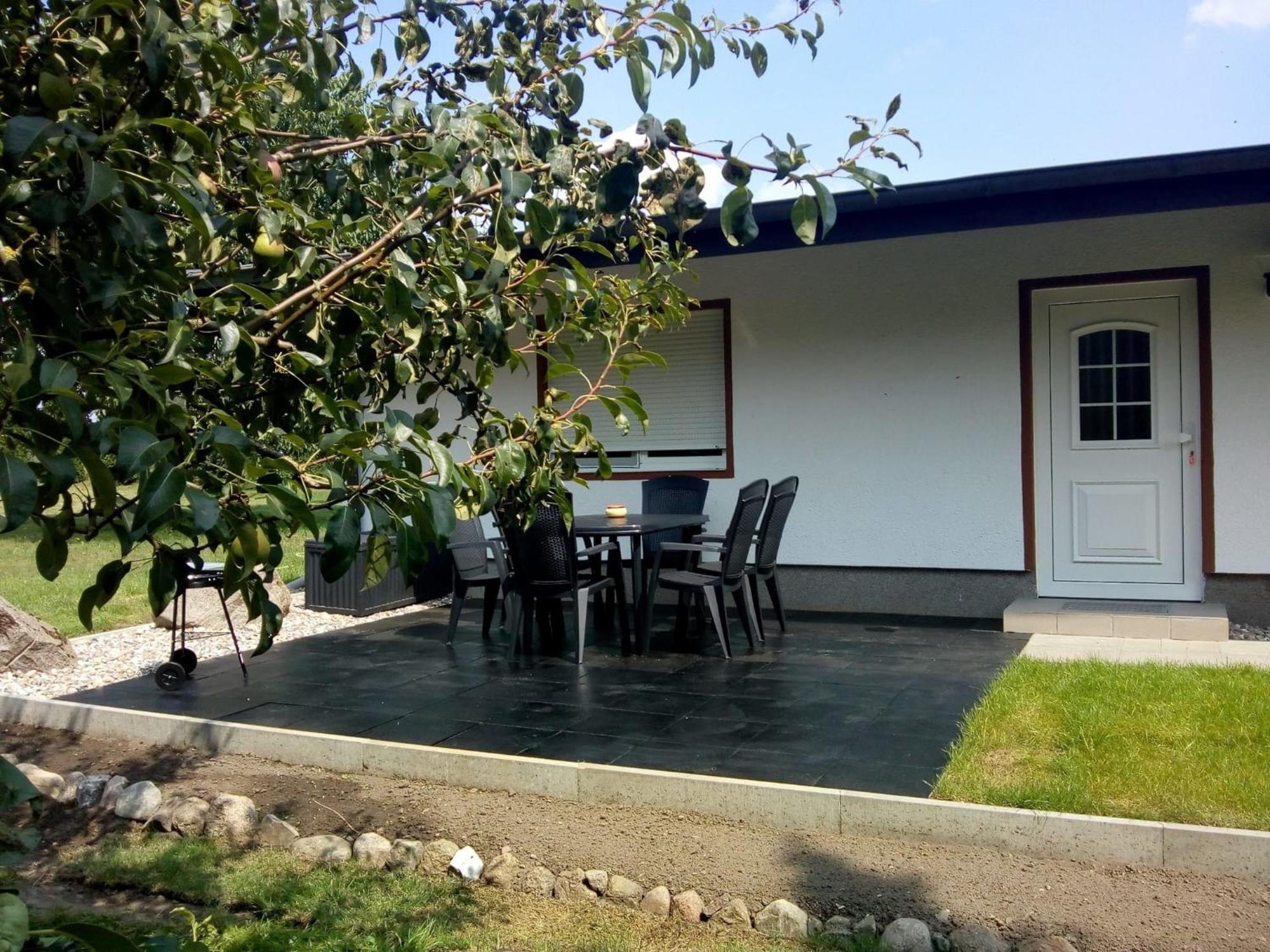 Behaglicher Bungalow Fuer Mensch Und Hund Barkhagen Buitenkant foto